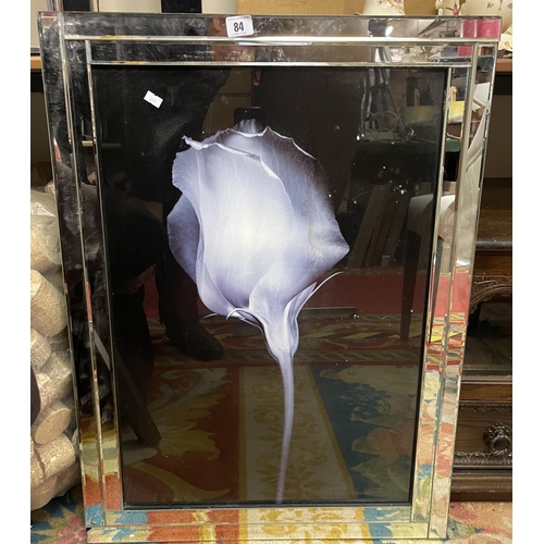 84 - CONTEMPORARY FLOWER PRINT IN MIRRORED FRAME