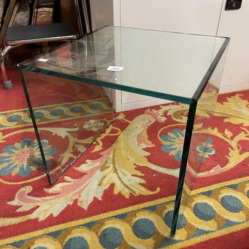 255 - TONELLI ULTRA CLEAR GLASS TABLE