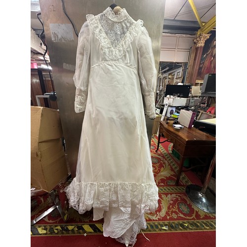 112 - VINTAGE WEDDING DRESS WITH LACEWORK COMPLETE WITH TRAIN AND SKULL CAP