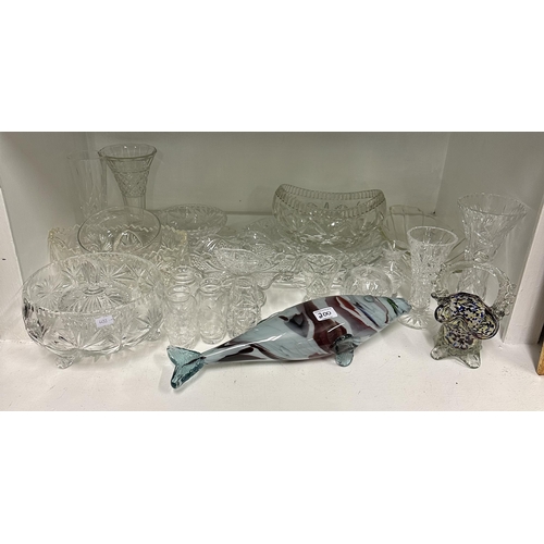 200 - LARGE SELECTION OF CRYSTAL AND GLASSWARE INCLUDING MURANO VENETIAN PIECES