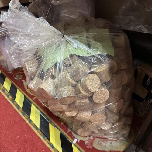 40 - 40KG BAG OF HARDWOOD BRIQUETTES