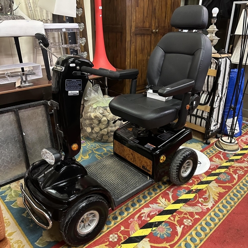 85 - PRO RIDER MOBILITY SCOOTER IN FULLY WORKING ORDER