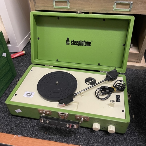 109 - STEEPLETONE RECORD PLAYER