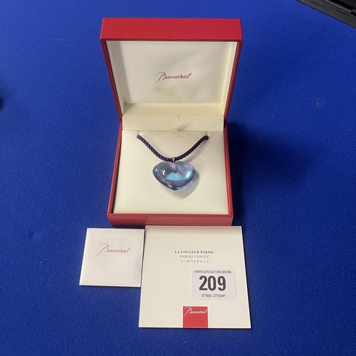 209 - BACCARAT CRYSTAL BLUE HEART PARMA VIOLET NECKLACE