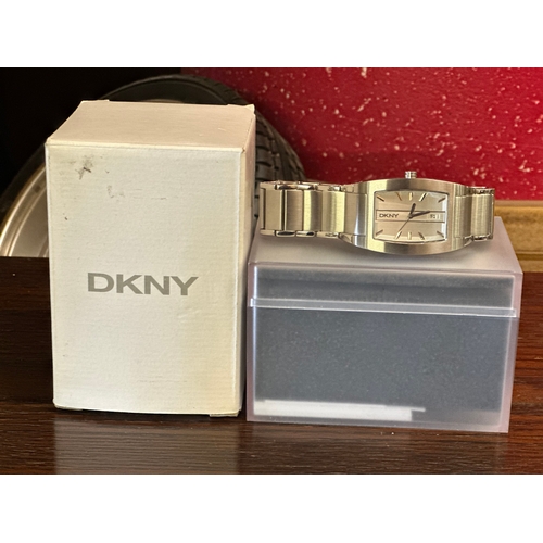 200B - DKNY STAINLESS STEEL WRISTWATCH WITH BOX