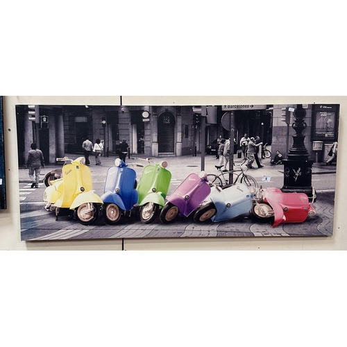 6 - CANVAS VESPA PICTURE