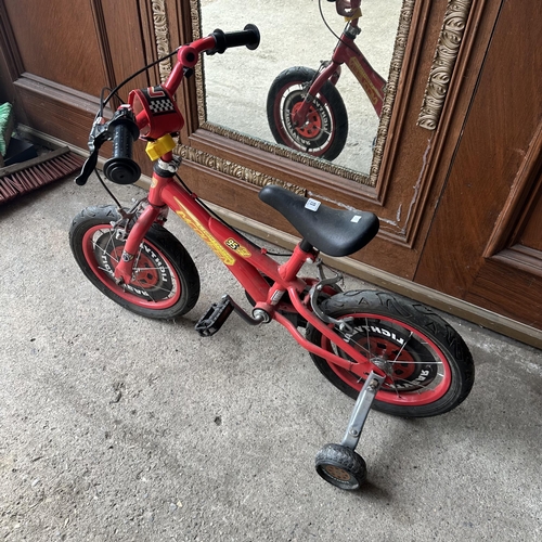 11 - LIGHTNING MCQUEEN CHILD'S FIRST TRAINING BIKE WITH STABILISERS