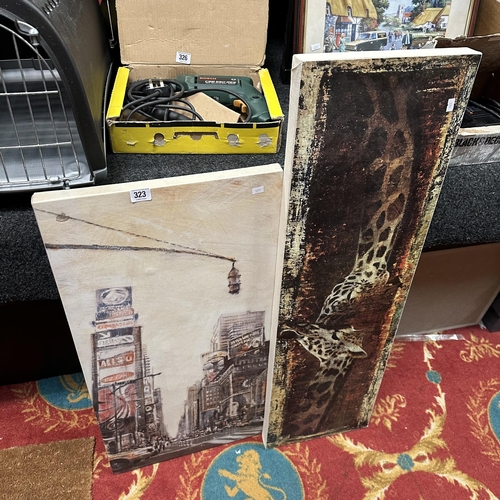 323 - 2 CANVASES - GIRAFFE & CITY SCENE