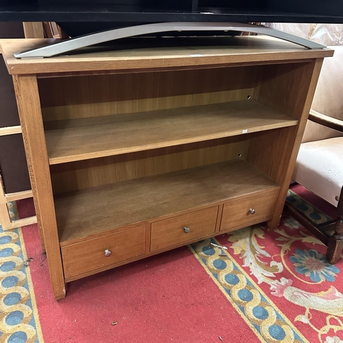 157 - BOOKCASE WITH 3 DRAWERS