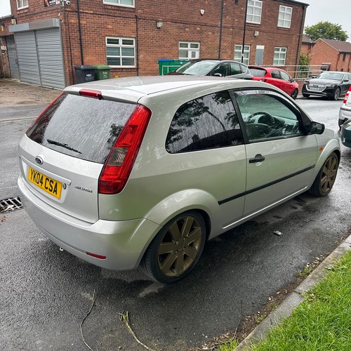 400 - FORD FIESTA SILVER,1.4LTR,PETROL ENGINE,ALLOY WHEELS,3 DOOR,LEATHER INTERIOR,FULLY RUNNING NEEDS MOT... 