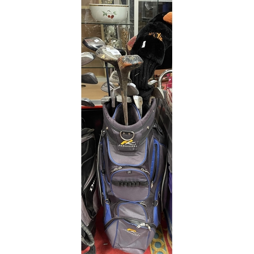 162 - GOLF BAG & CLUBS