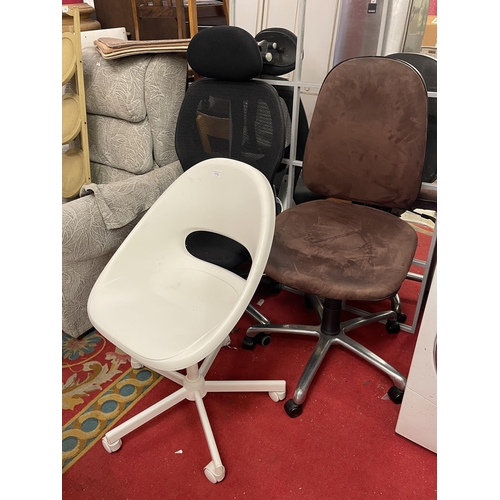 173 - 3 OFFICE CHAIRS