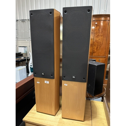 58 - PAIR OF JBL XTI 40 TOWER SPEAKERS (3'H)