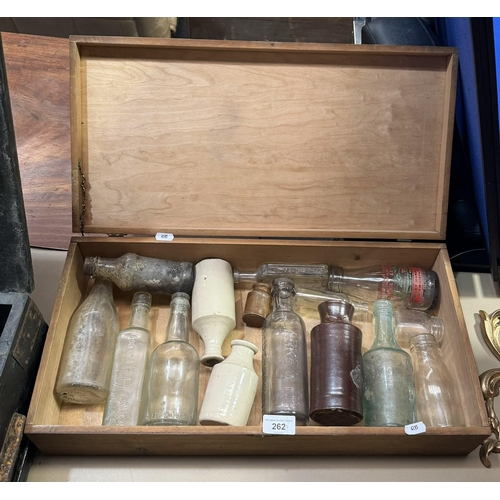 262 - WOODEN BOX CONTAINING VINTAGE GLASS AND CERAMIC BOTTLES