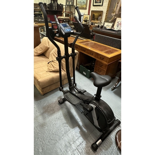 310 - ROGER BLACK FITNESS CROSS TRAINER