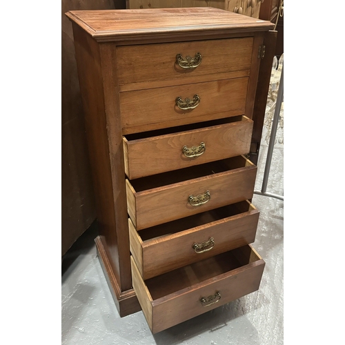 337 - VICTORIAN WELLINGTON CHEST