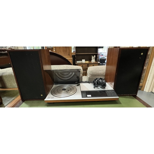 351 - BANG & OLUFSEN BEOCENTRE 7007 WITH PAIR OF CASTLE SPEAKERS