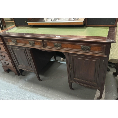 352 - DOUBLE PEDESTAL LEATHER TOPPED WRITING DESK (52W 25D