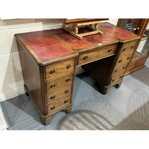 432 - VICTORIAN TWIN PEDESTAL LEATHER TOPPED WRITING DESK