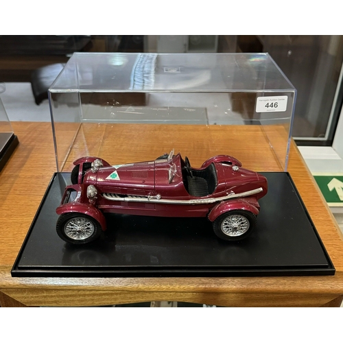 446 - CASED SCALE MODEL BURAGO 1/18 ALFA ROMEO 2300 MONZA