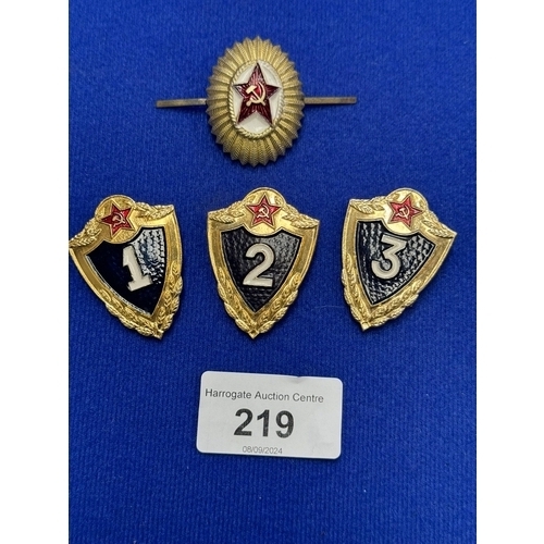 219 - SOVIET ARMY SOLDIER SPECIALIST CLASS BADGE METAL PINS