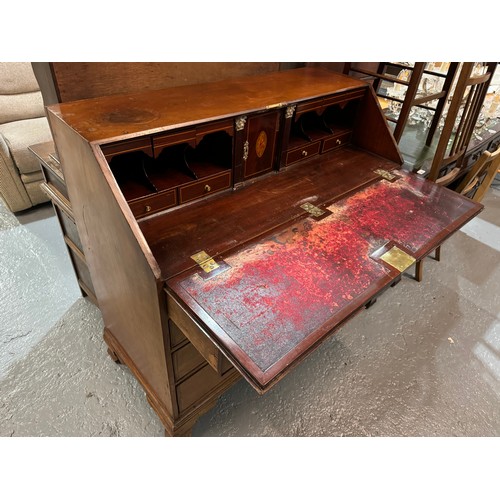 401 - VICTORIAN SHELL INLAID BUREAU