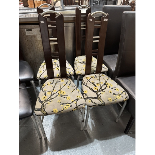 20 - FOUR RESTAURANT/DINING CHAIRS