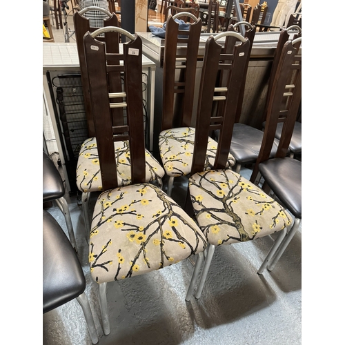 22 - FOUR RESTAURANT/DINING CHAIRS