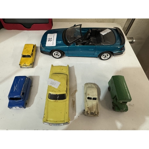 32 - SELECTION OF DIE-CAST VEHICLES