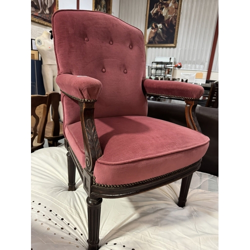 49 - MID 19TH CENTURY MAHOGANY ARMCHAIR ON REEDED LEGS WITH CARVED ARM SUPPORTS IN THE STYLE OF WILLIAM I... 