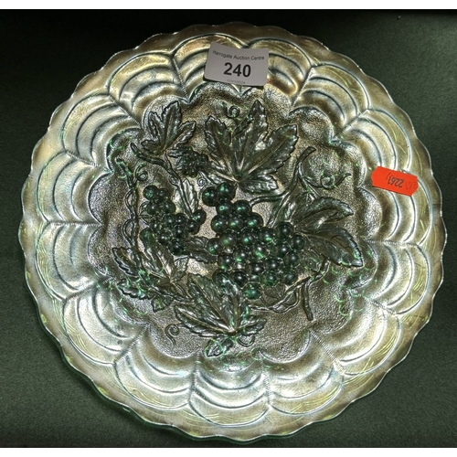 240 - BEAUTIFUL GREEN CARNIVAL GLASS PLATE 9” DIAMETER