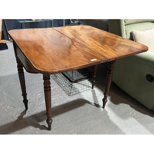76 - VICTORIAN MAHOGANY FLIP TOP TEA TABLE
