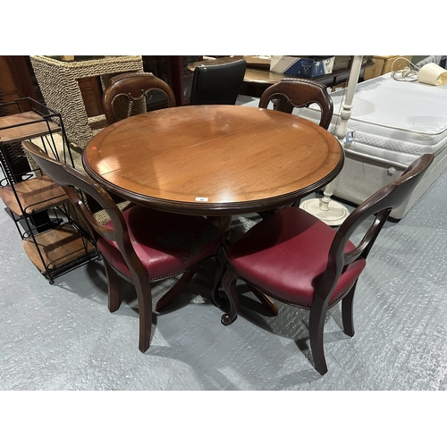 88 - MAHOGANY CENTRE PEDESTAL TABLE AND FOUR VICTORIAN BALLOON BACK CHAIRS