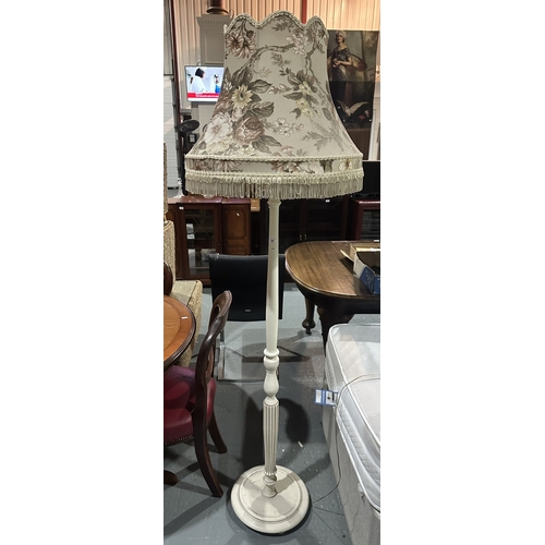 89 - STANDARD LAMP