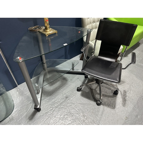 94 - LEATHER AND CHROME OFFICE CHAIRS WITH GLASS DESK