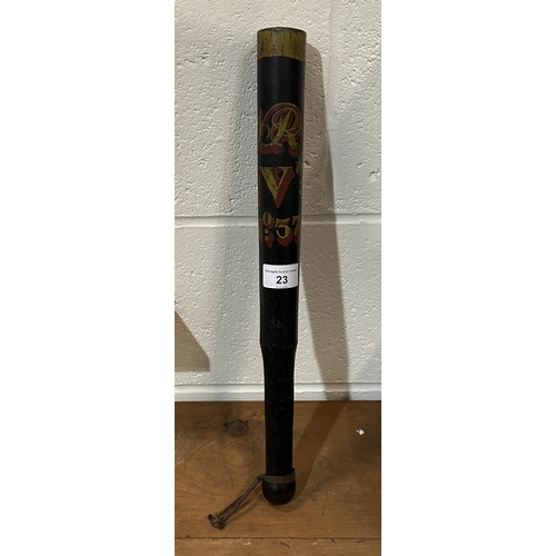 23 - VICTORIAN TRUNCHEON