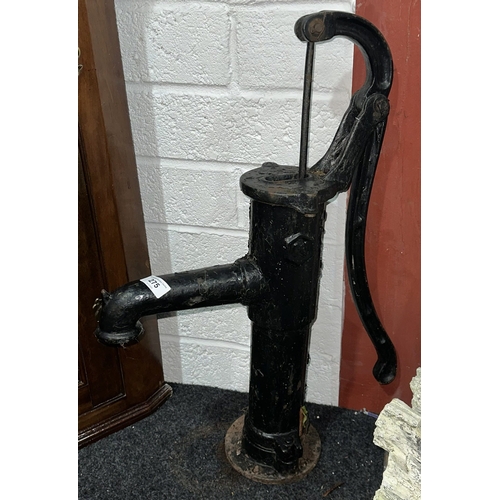 275 - VICTORIAN CAST IRON WATER PUMP