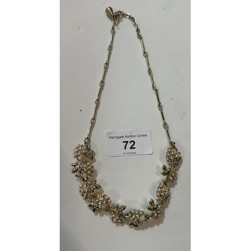 72 - VINTAGE PEARL AND GOLD TONE NECKLACE