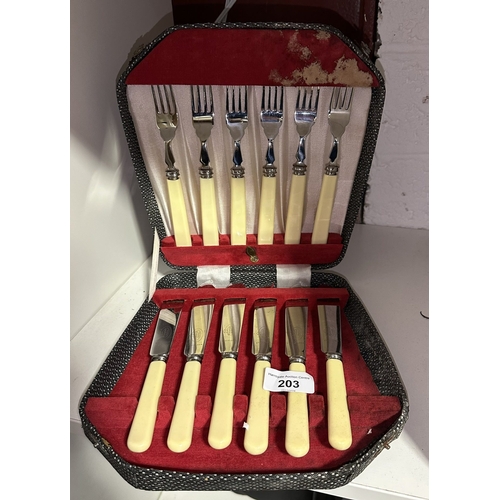 203 - SET OF UNITY SHEFFIELD CUTLERY