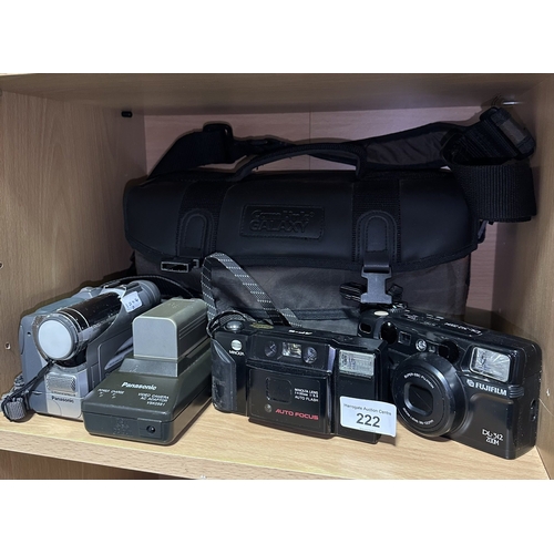 222 - SELECTION OF VINTAGE CAMERAS