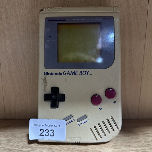 233 - VINTAGE NINTENDO GAMEBOY