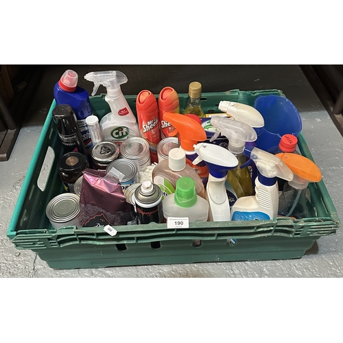 190 - BOX OF CLEANING MATERIALS