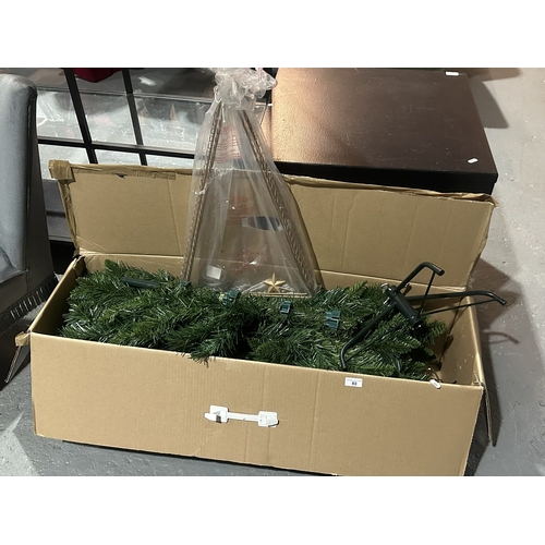 83 - CHRISTMAS TREE IN BOX WITH CARD RACK