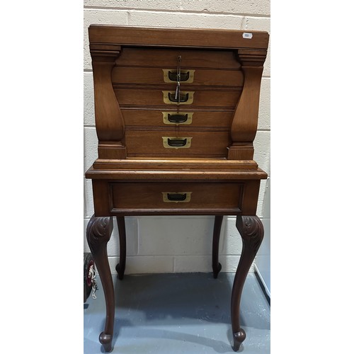 110A - STUNNING JAMES DEAKIN AND SONS CAMPAIGN CANTEEN OF CUTLERY IN MAHOGANY CHEST WITH SMALL SINGLE DRAWE... 