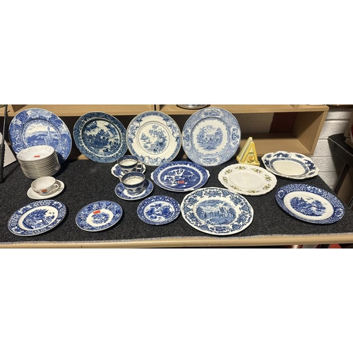 236 - SELECTION OF BLUE AND WHITE CERAMICS