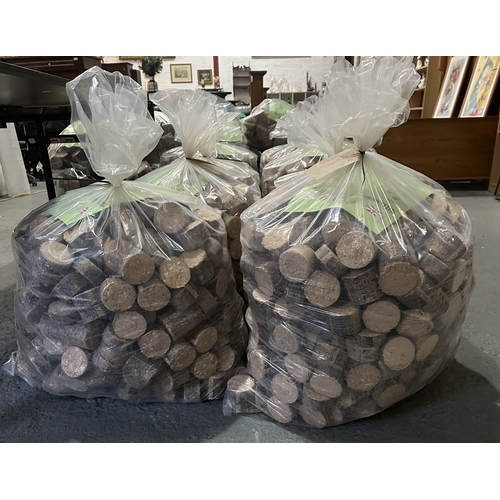 371 - 2 40KG BAGS OF HARDWOOD BRIQUETTES