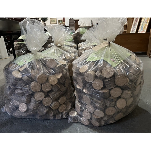 373 - 2 40KG BAGS OF HARDWOOD BRIQUETTES