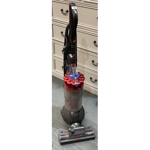 171 - DYSON DC 55 VACUUM