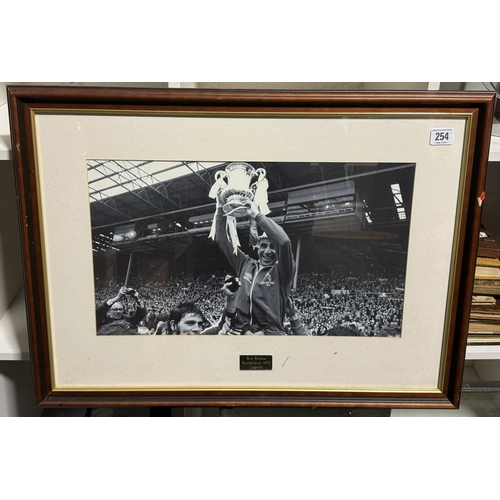 254 - FRAMED PHOTOGRAPH BOB STOKOE SUNDERLAND AFC LEGEND