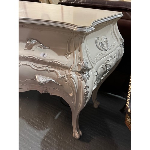 42 - VENETIAN ROCOCO STYLE WHITE WITH SILVER ACCENT PAINTED BOMBE COMMODE